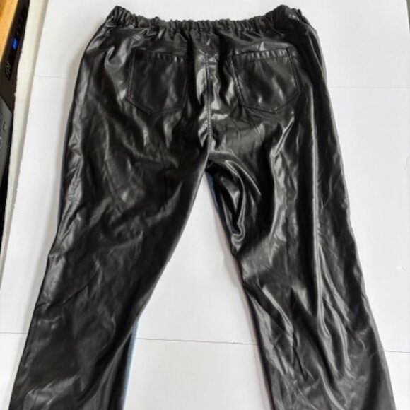 NWT Ashley Stewart Women Streetwear Black Blue Jean Retro Leather Distressed 20 - Picture 4 of 8